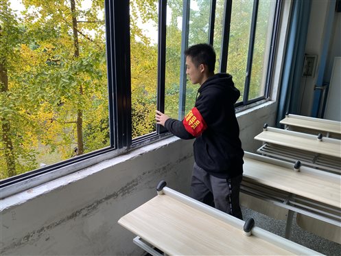 C:UsersAdministratorDesktop入党资料实践活动课间疫情防控928e4539a9d241a.jpg7128e4539a9d241a