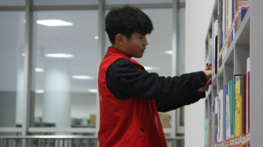 机车车辆学院组织开展“学雷锋精神”主题团课学习及系列志愿服务活动1.png 机车车辆学院组织开展“学雷锋精神”主题团课学习及系列志愿服务活动1.png