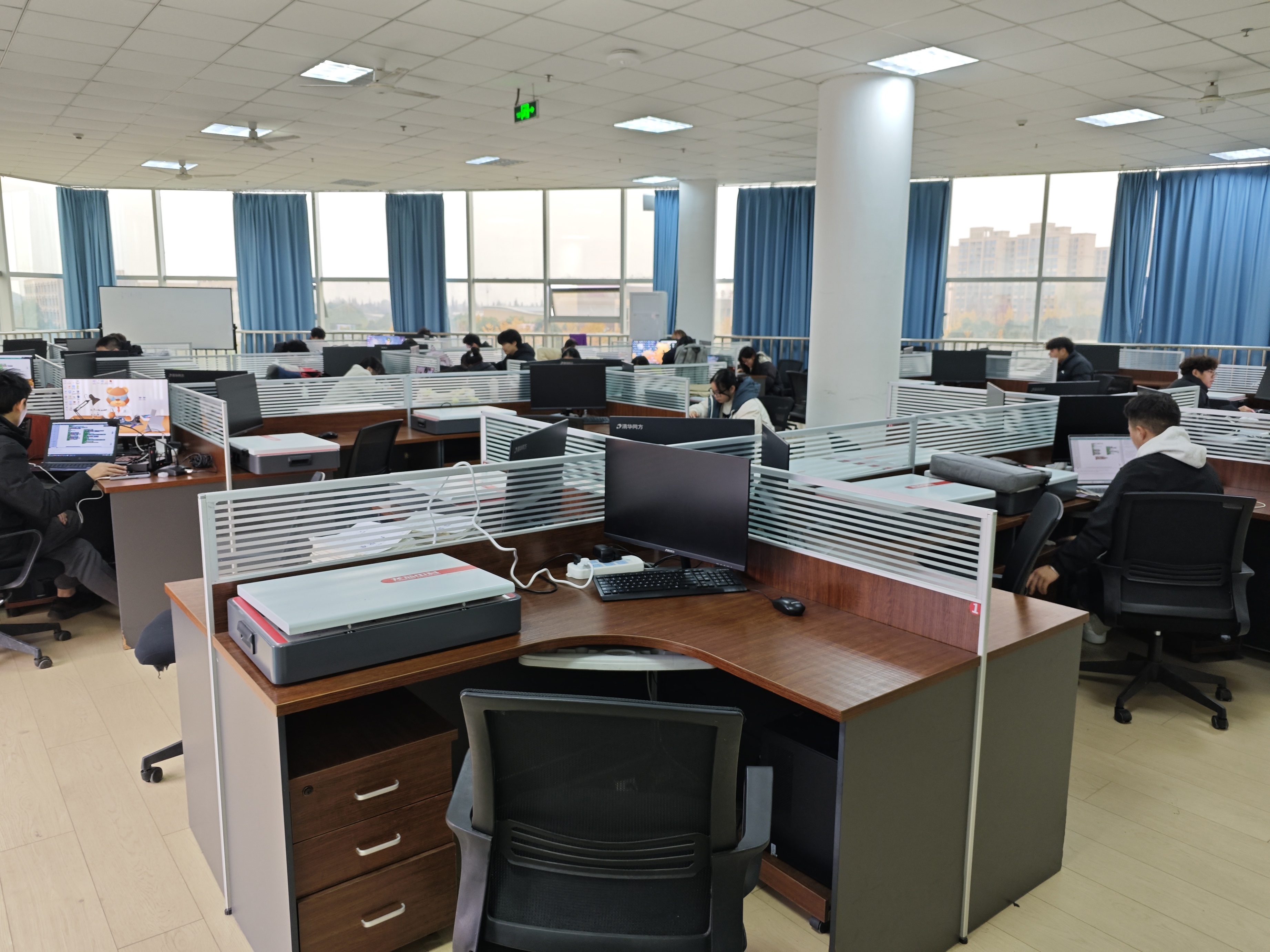 智能产品2.jpg 智能产品2.jpg