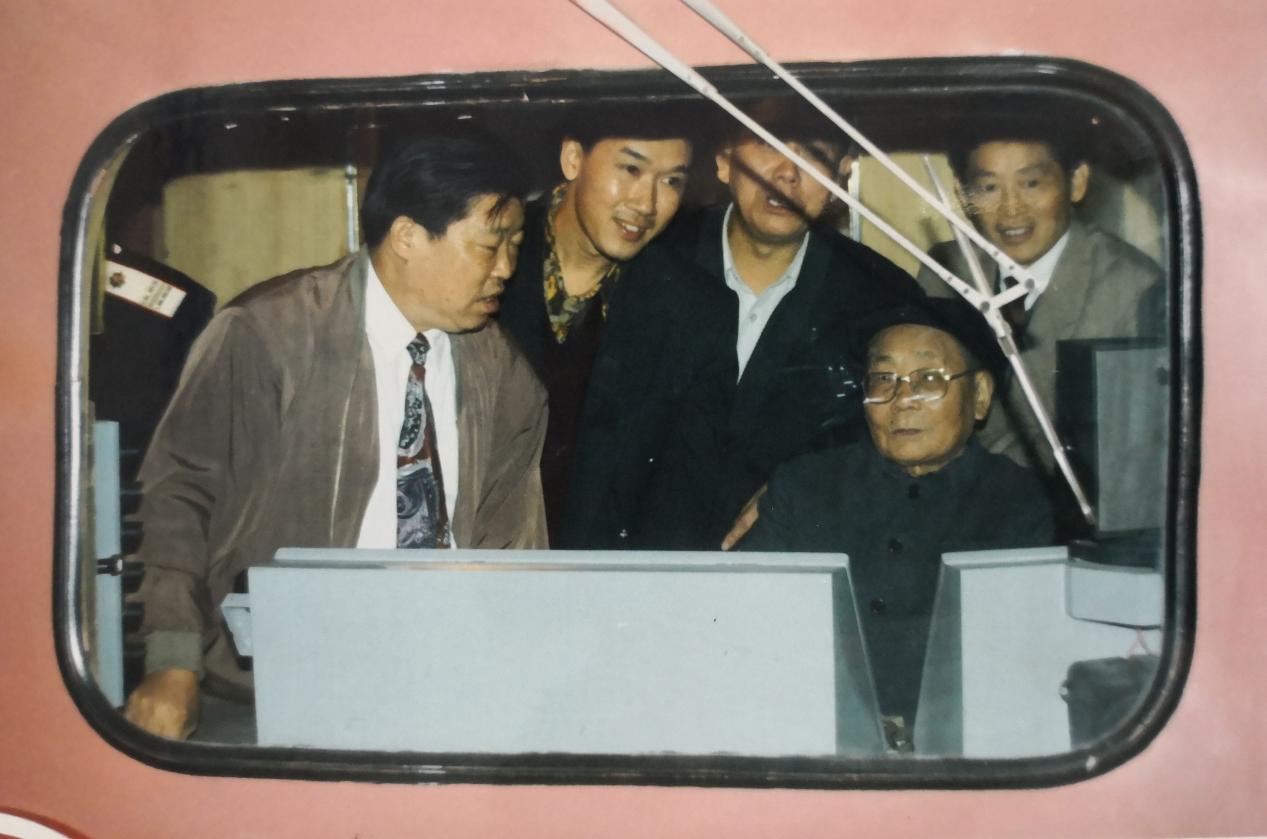 图片65.jpg 图片65.jpg