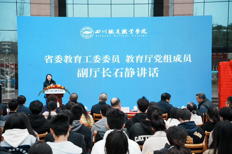 DSC01202(1).jpg DSC01202(1).jpg